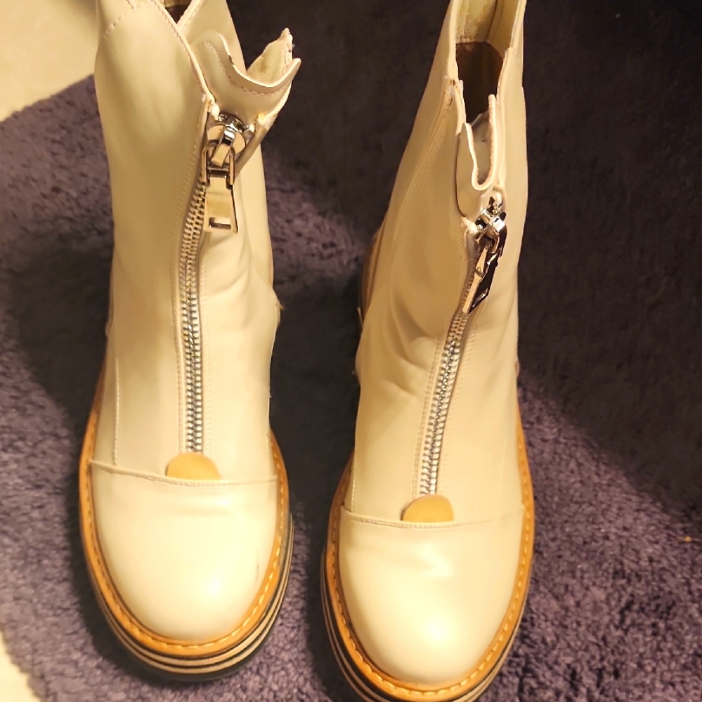 Women's Cream Zipper Boots